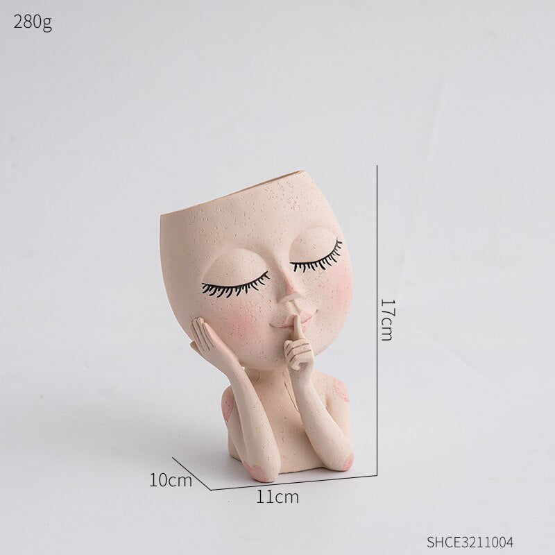 ELEGANT NORDIC LADY PLANTER