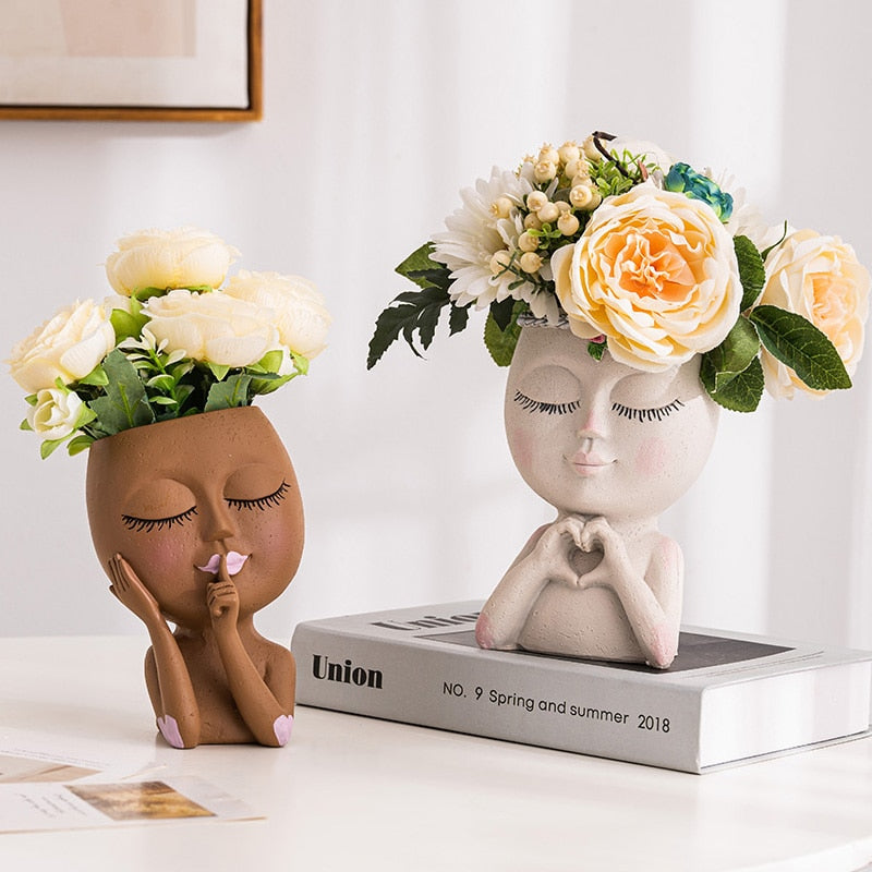 ELEGANT NORDIC LADY PLANTER
